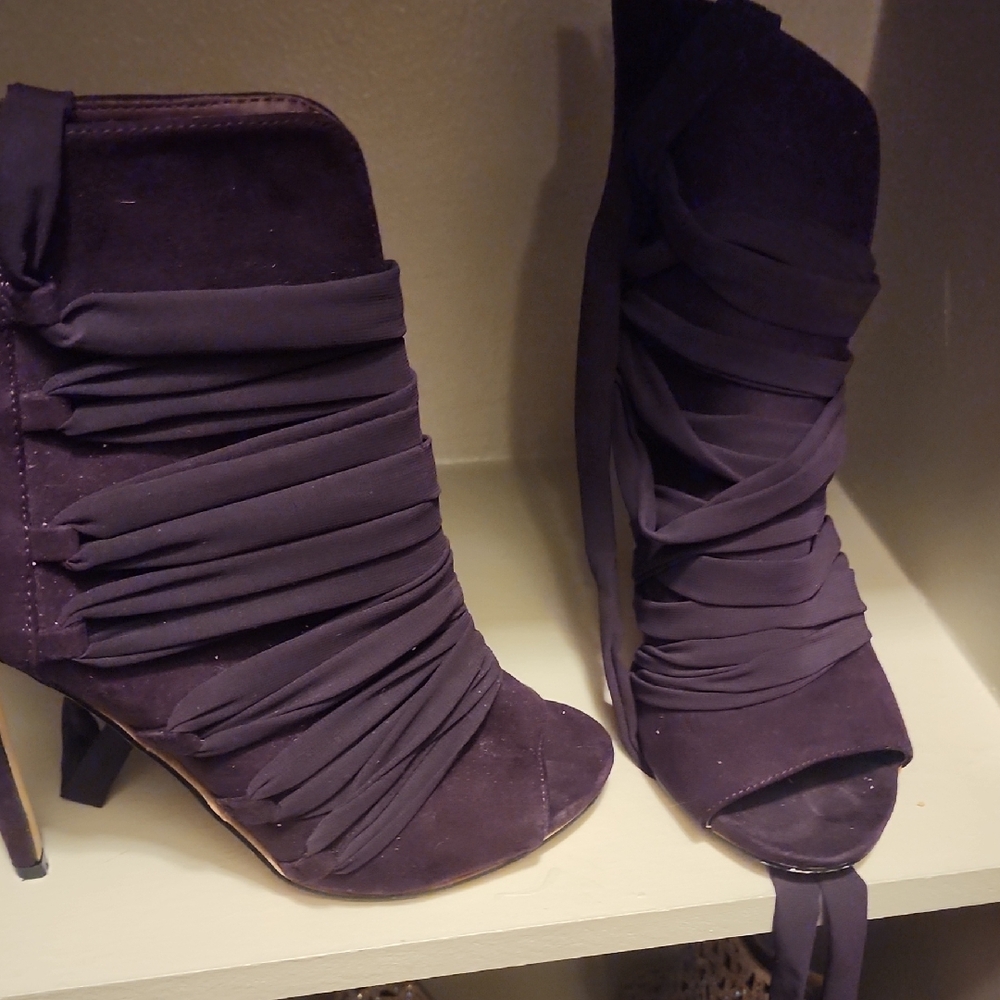 Shoe Dazzle Purple Heeled Boots with Ruched Design